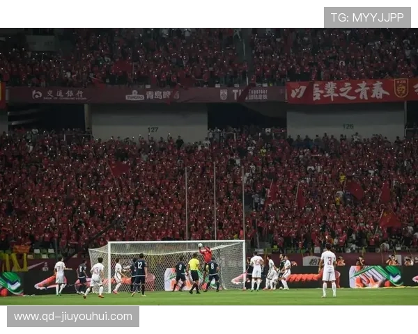 HM儿童足球上衣舒适透气设计让孩子畅享运动快乐时光